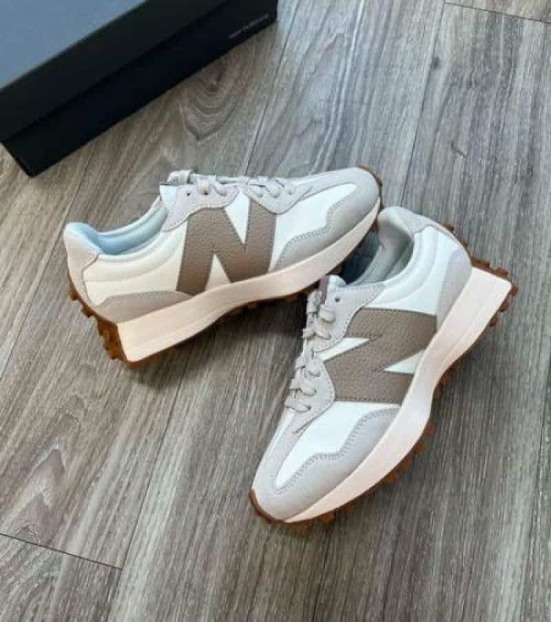New Balance 327 Moonbeam Driftwood