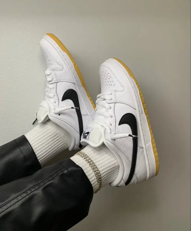 Nike SB Dunk Low WHITE GUM
