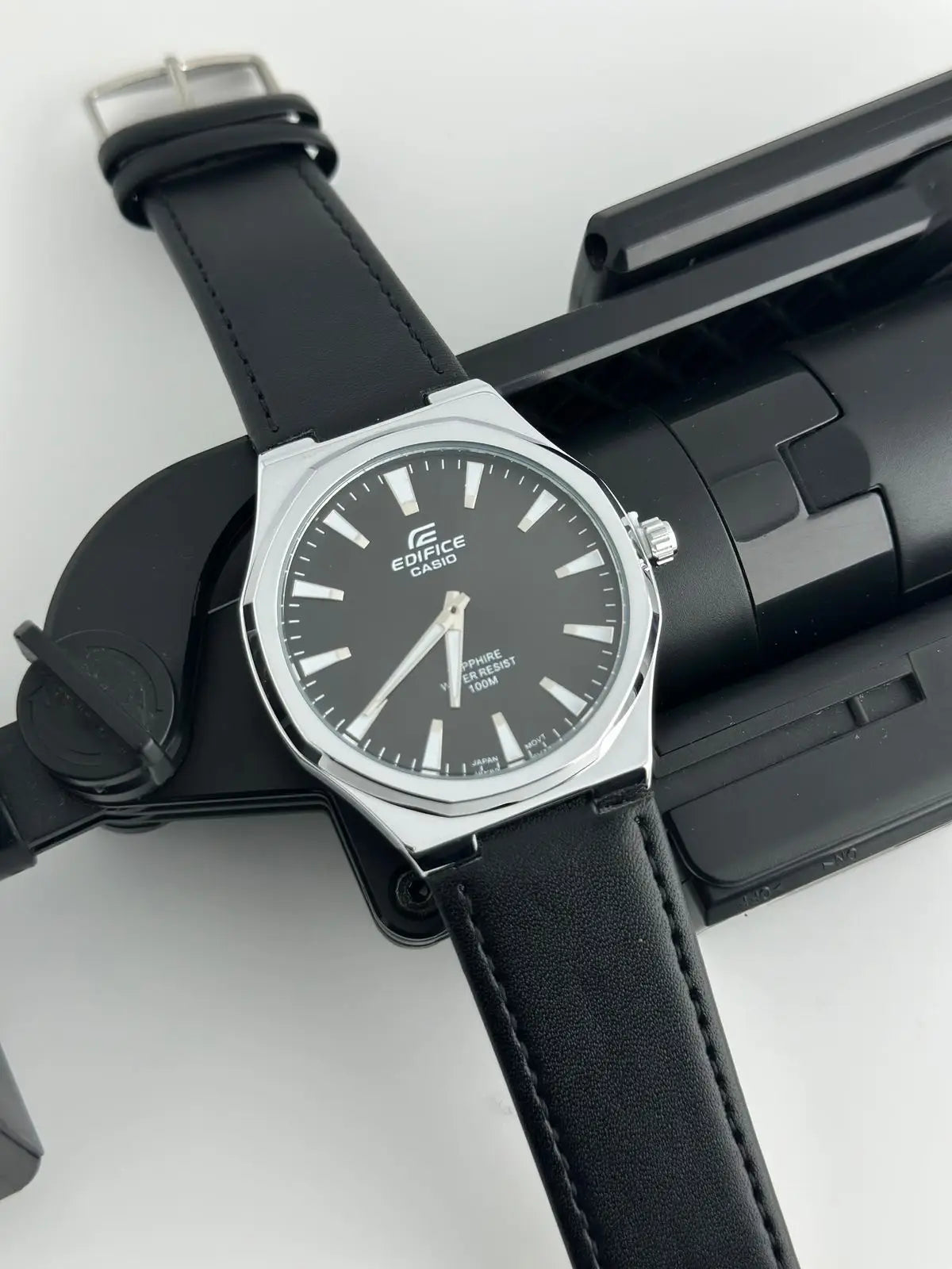 EDIFICE SLIM