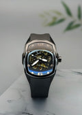 Coru m Automatic Black