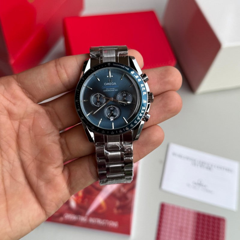 Omeg a Speedmaster Co axial Chronometer