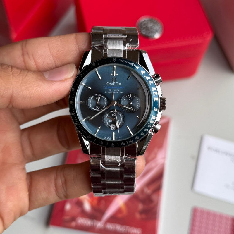 Omeg a Speedmaster Co axial Chronometer