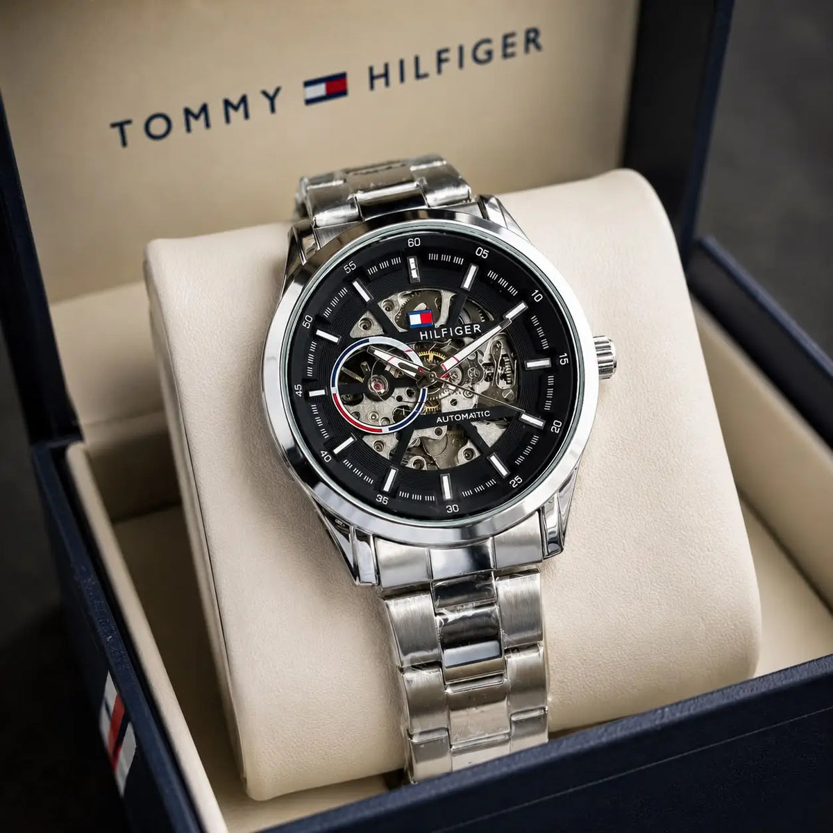 TOMMY_AUTO_SILVER_BLACK