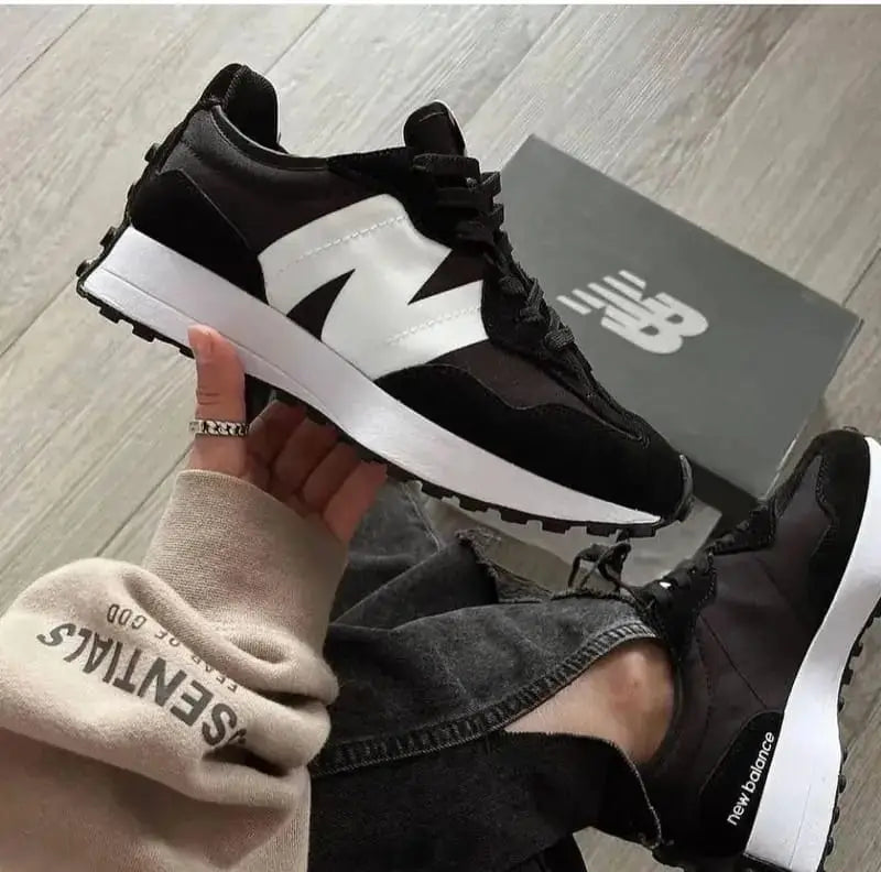 New Balance 327 Black white