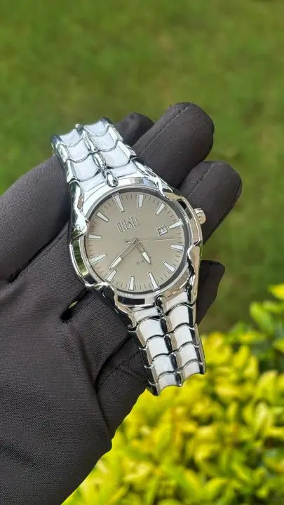 Dieseel Grey White