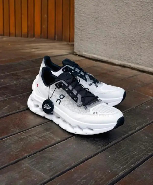 On Clou_d Tilt 2.0 Black Ivory