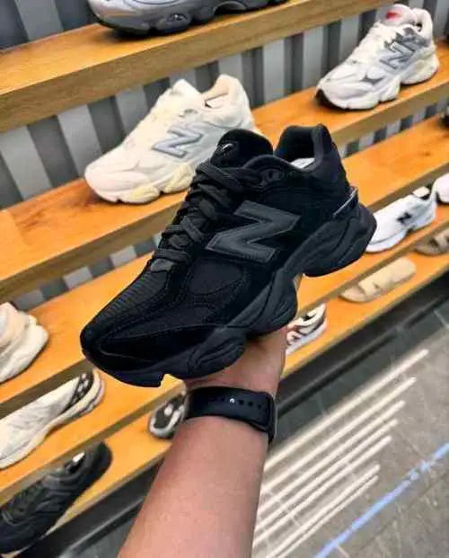 Ne_w Balance 9060 Black Cat