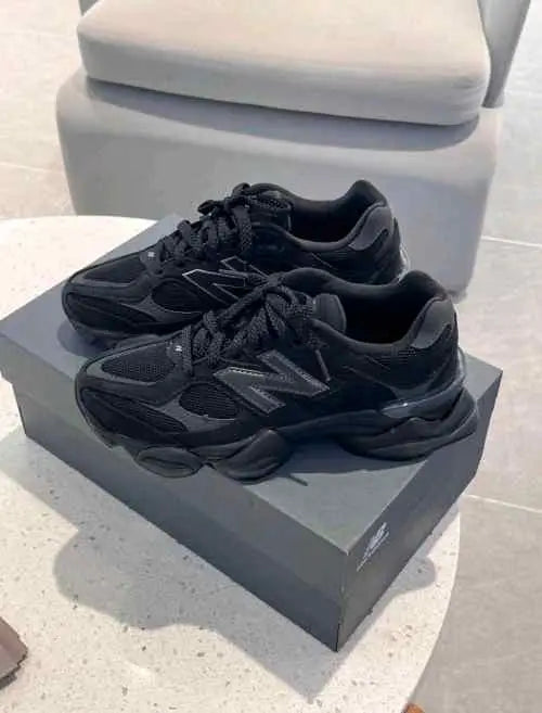Ne_w Balance 9060 Black Cat