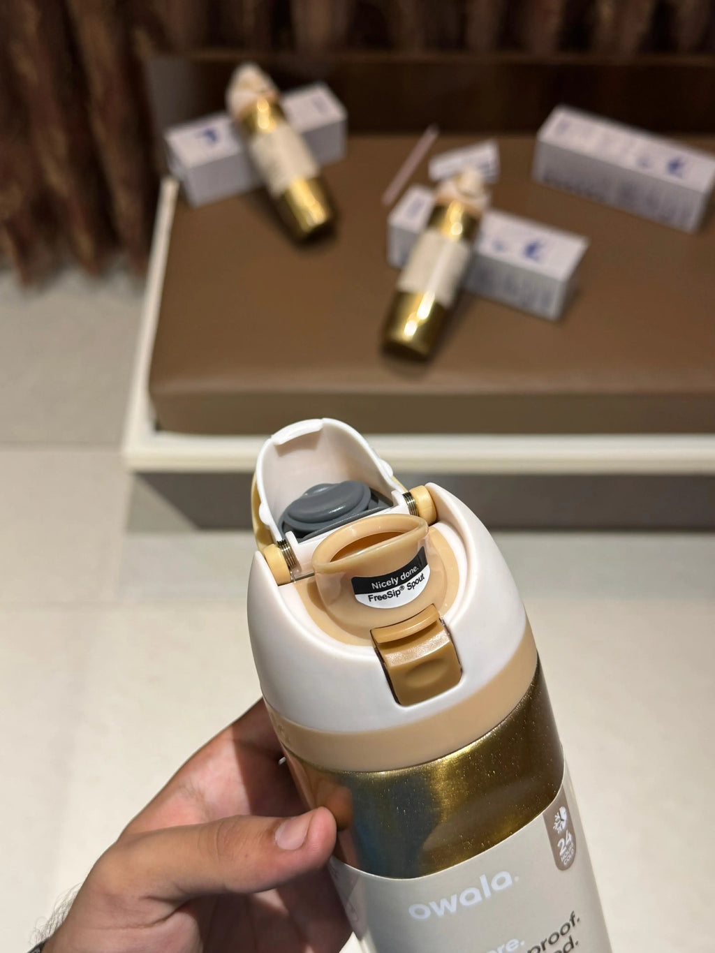 Owala Golden Metallic Absolute Sleigh 24oz | 710ml Tumbler