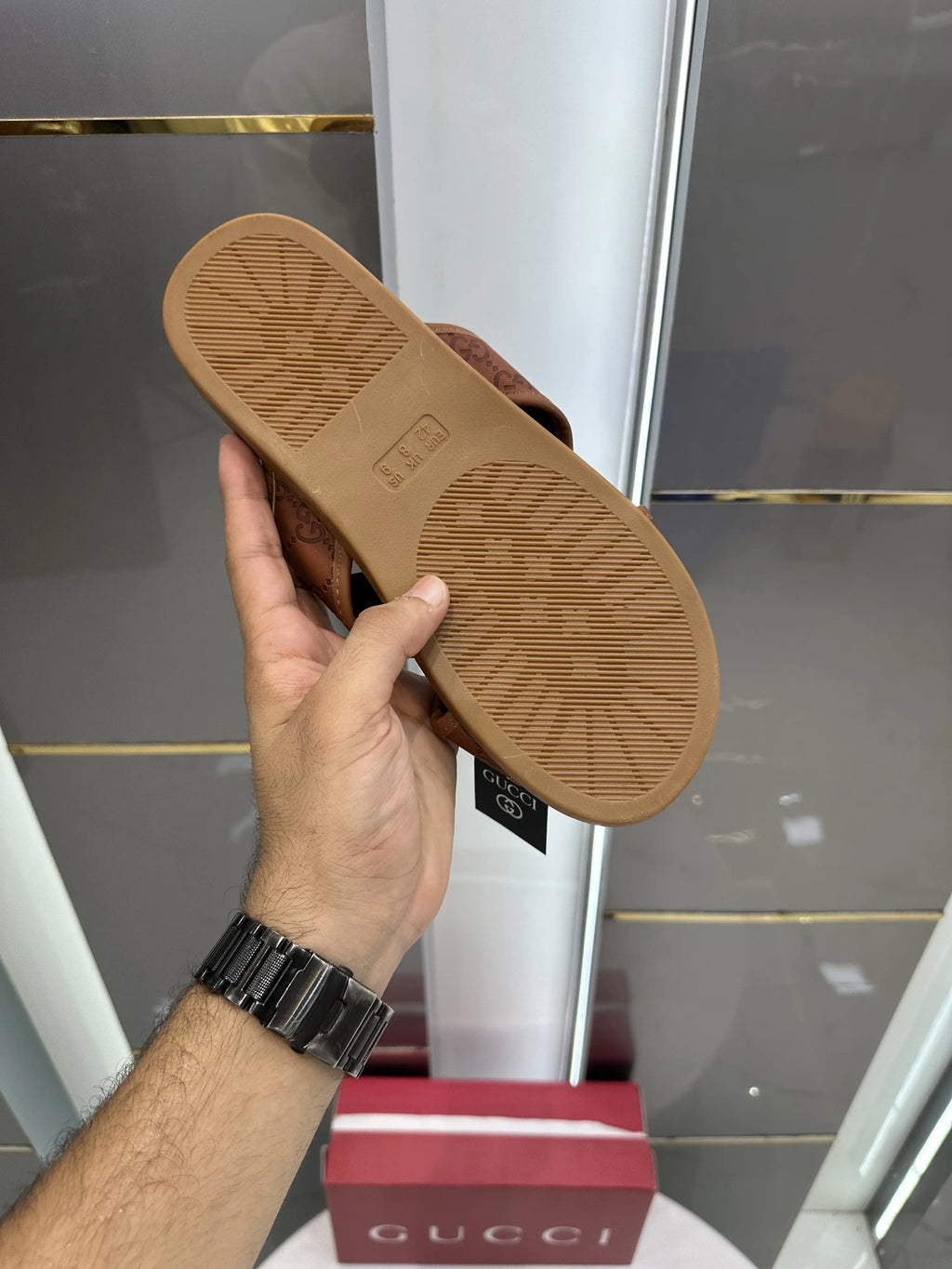 Gucci_Brown Cross Metal Logo Premium Slids