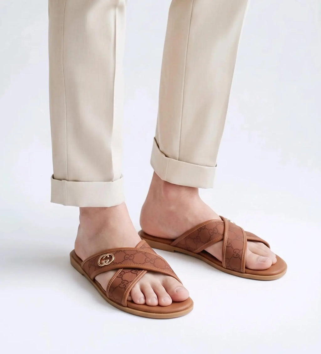 Gucci_Brown Cross Metal Logo Premium Slids