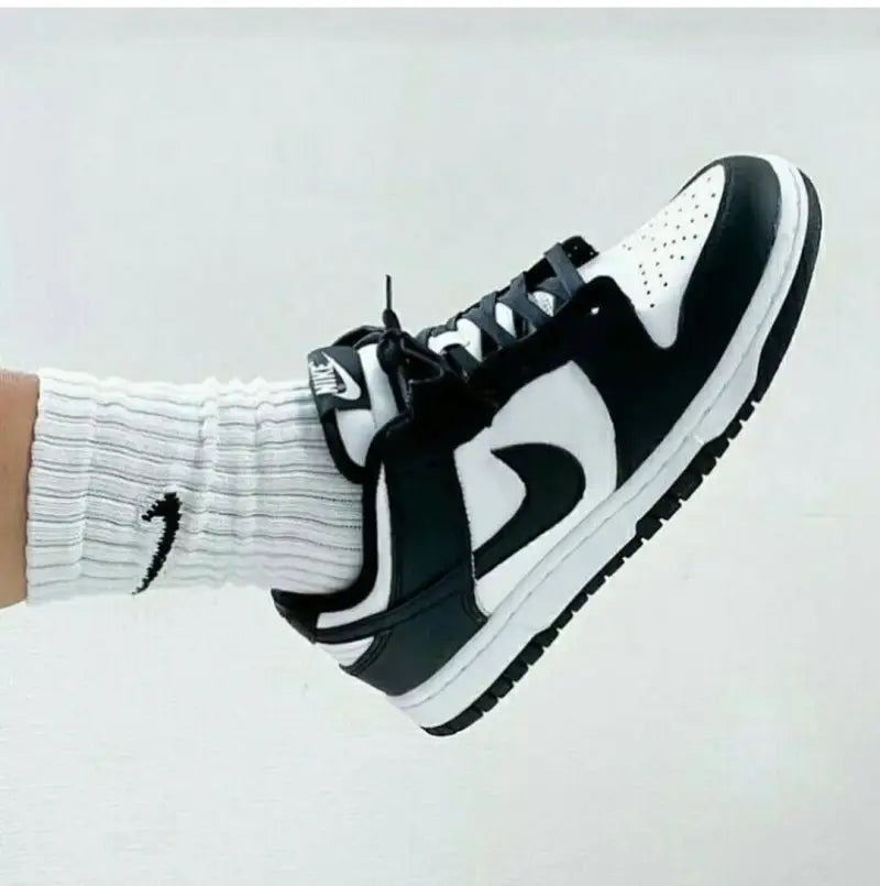 Nike Sb Dunk low Panda Womens