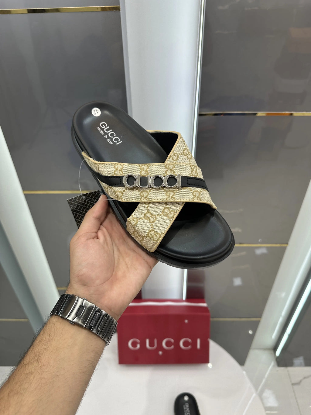Gucci_Beige Cross Premium Slide With Metal Logo