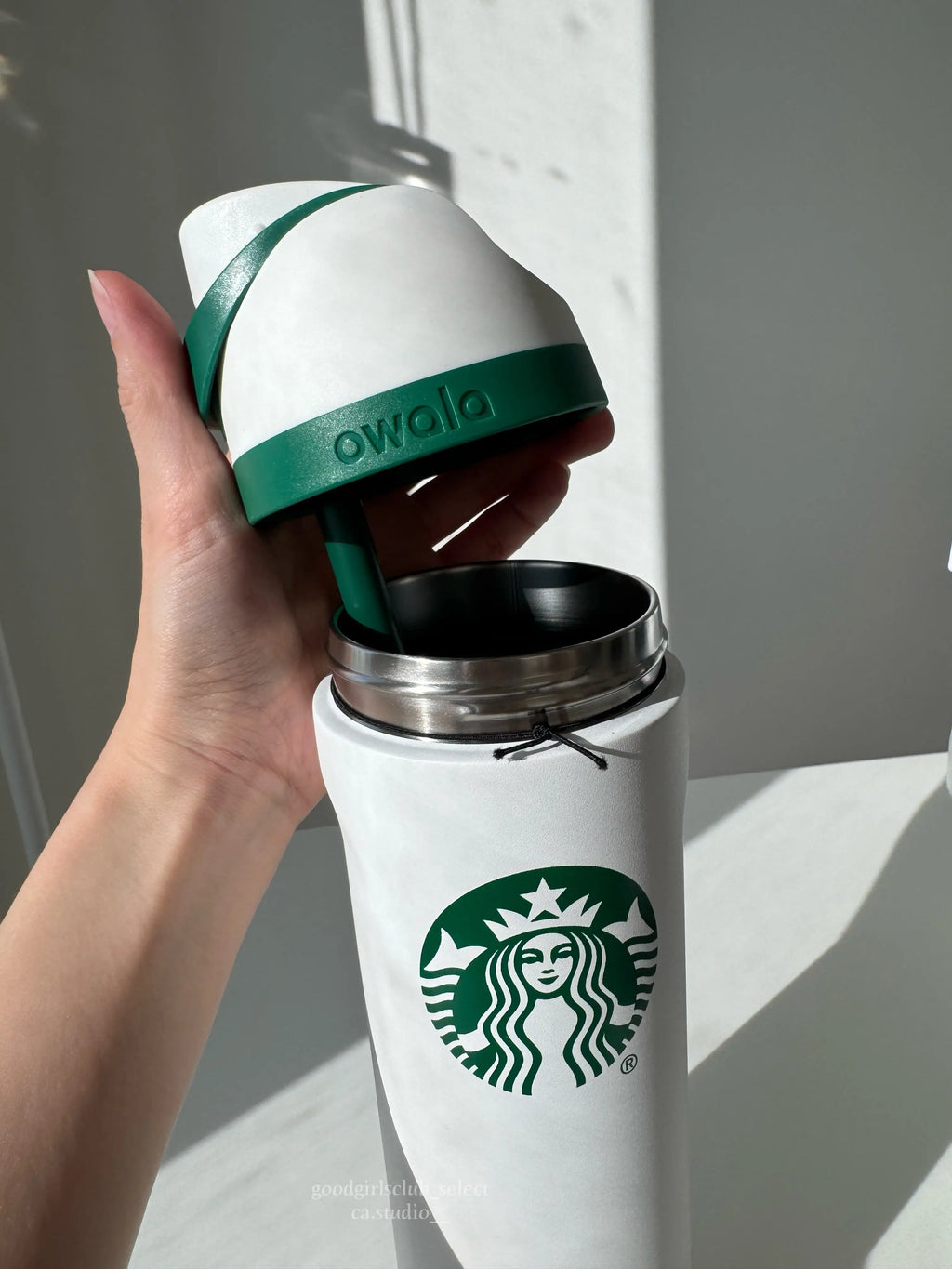Owala Starbucks FreeSip White 24Oz | 710ml Tumbler