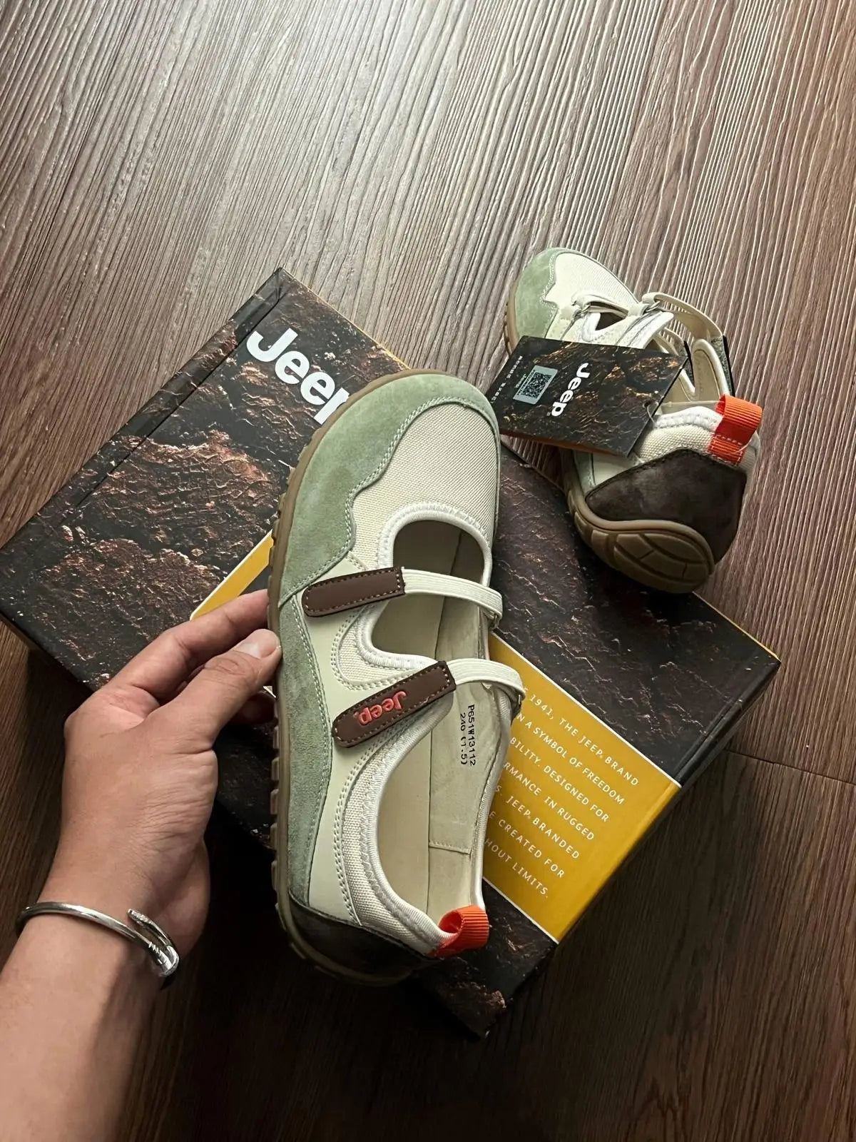 Jeep Outdoor Shoes Womens Low Top Cream Light Green For Girls D-2110
