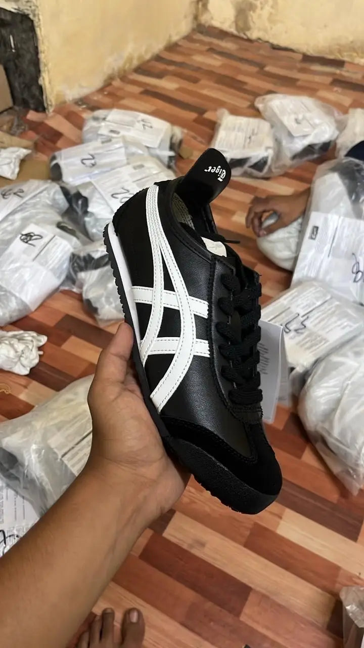 ONITSUKA TIGER MEXICO 66 BLACK/WHITE 1ST LETHER QUALITY