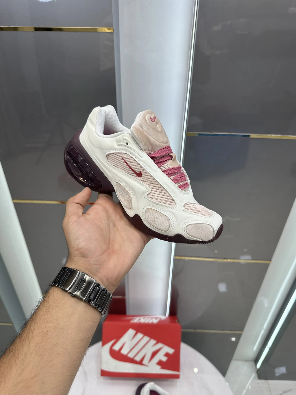 Nike_Airmax Muse SE Silt Red