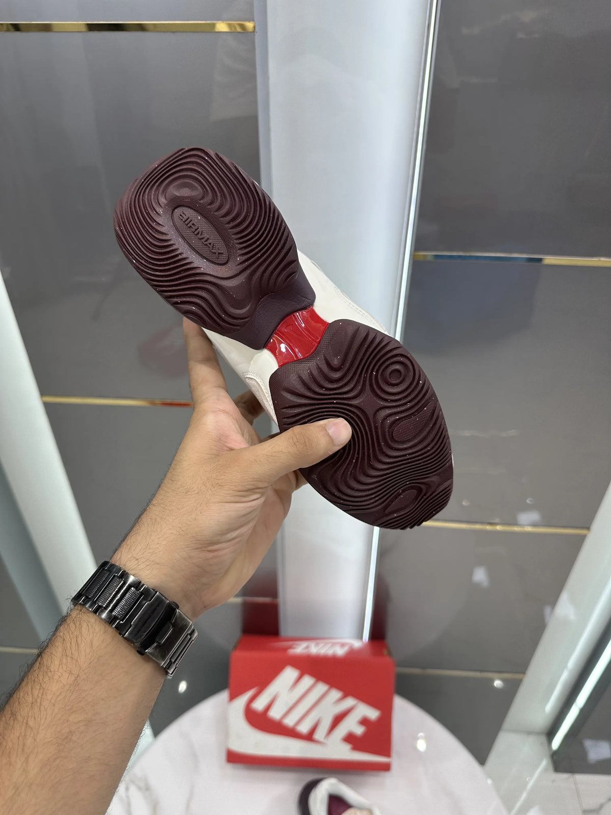 Nike_Airmax Muse SE Silt Red