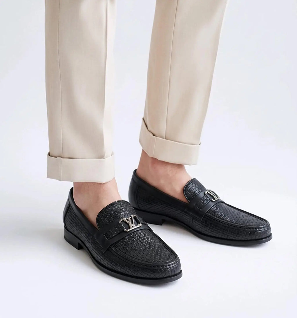 Louis_Vuitton Black Premium Leather Formal Loafers