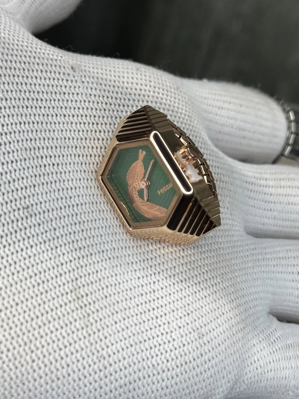Fossi l Serpentine Copper Green Ring Analog Watch