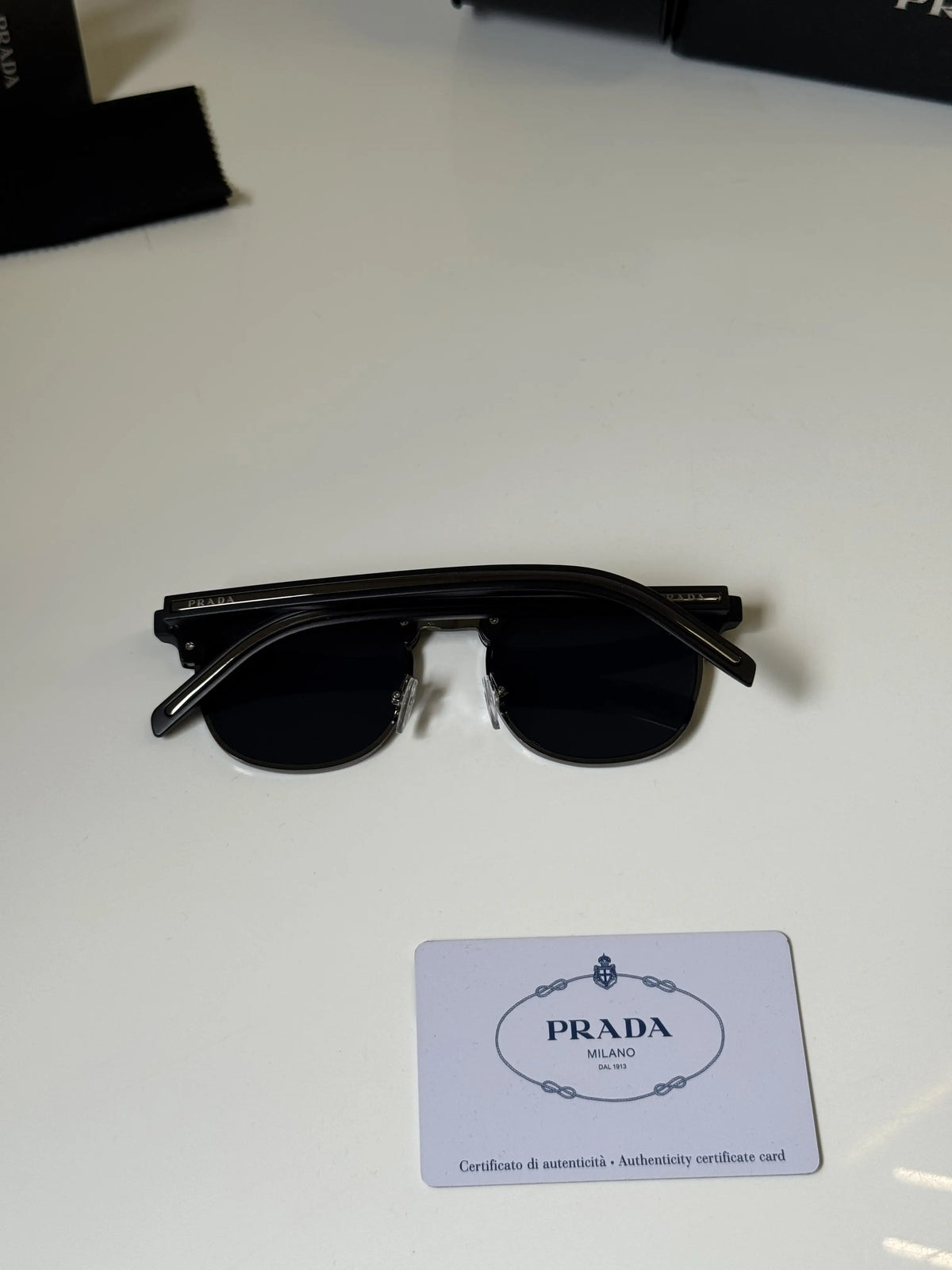 Prada_370_Gun_Black