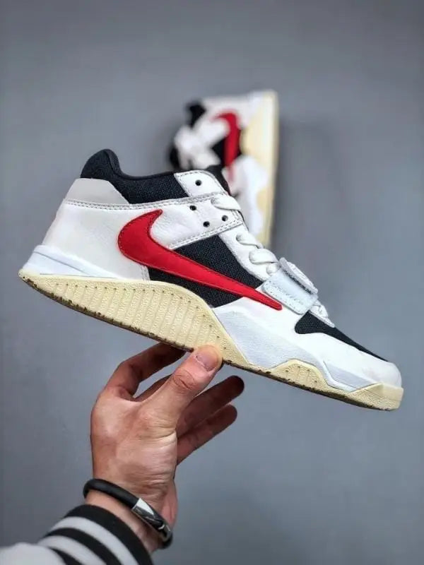 air jordan travis scott x jordan jumpman jack university red