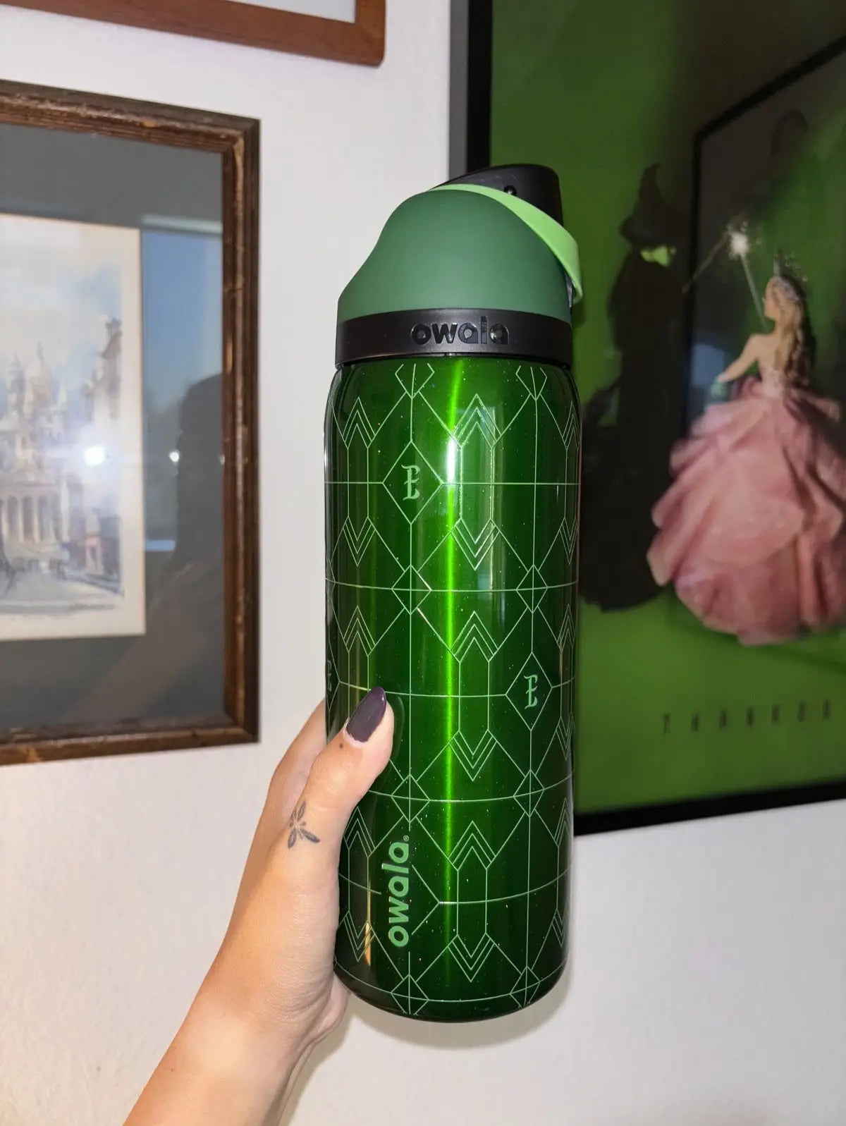 Owala Wicked Elphaba Emerald Green 32Oz | 945 ml Tumbler