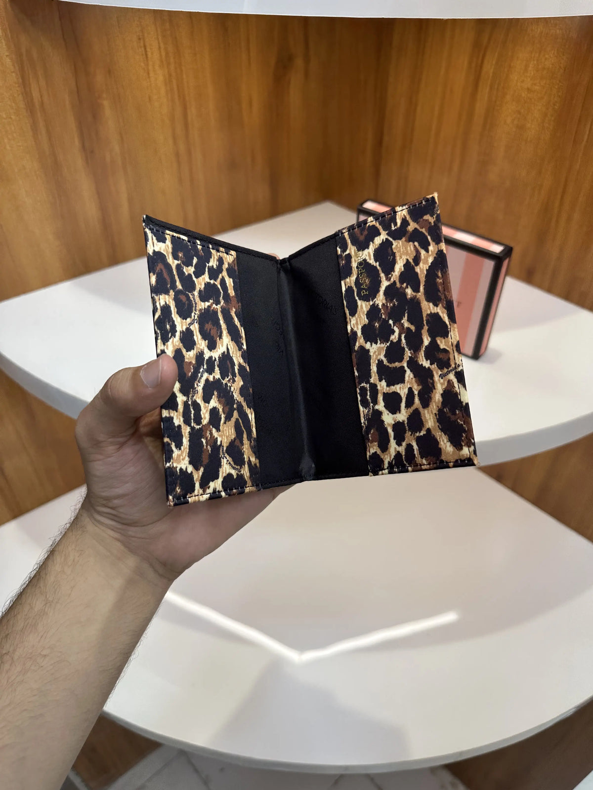 Victoria s Secret Women Passport Cover vs730