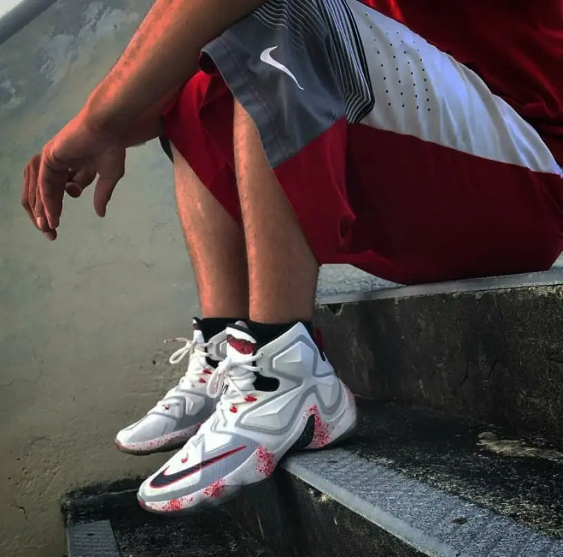 Nike LeBron 13 Horror Flick (337