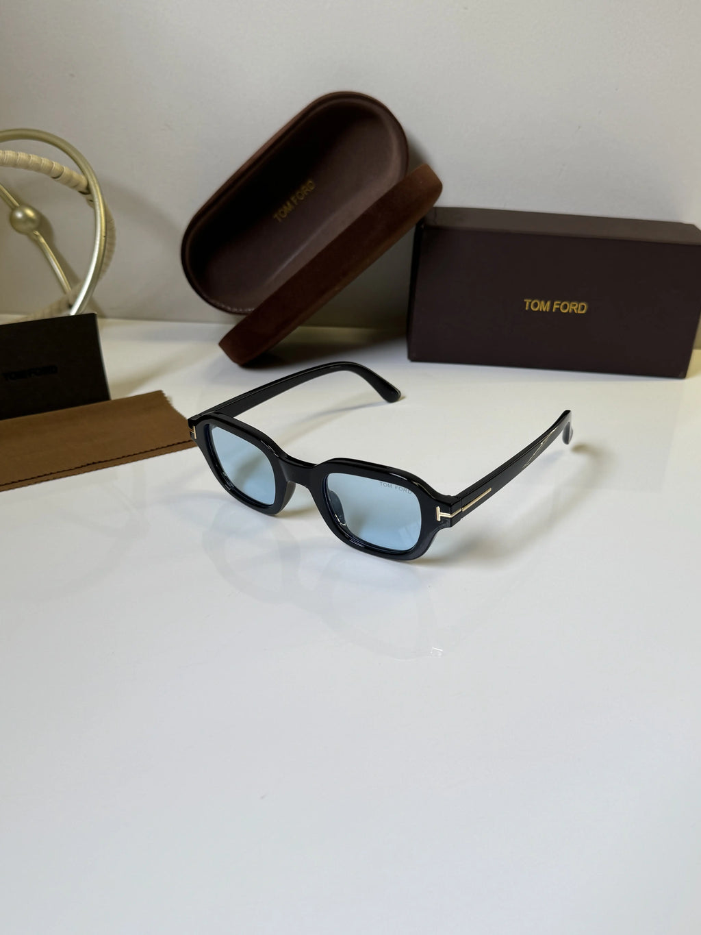 Tomford_350_Black_Blue