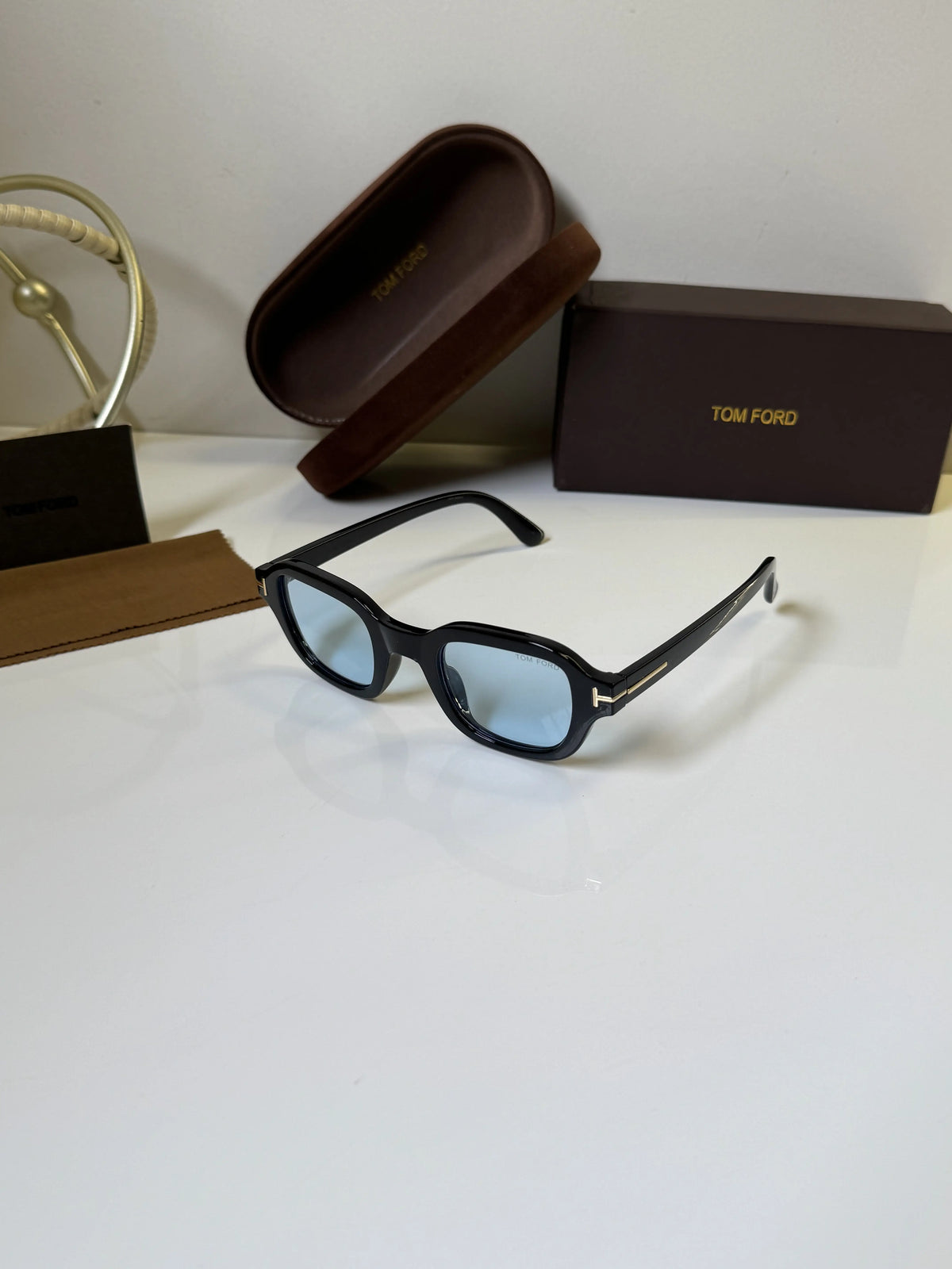 Tomford_350_Black_Blue