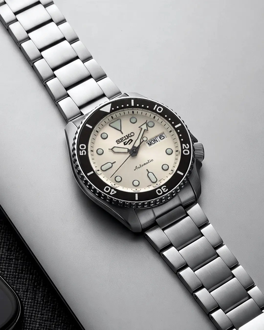 Seiko 5 Sports DayDate