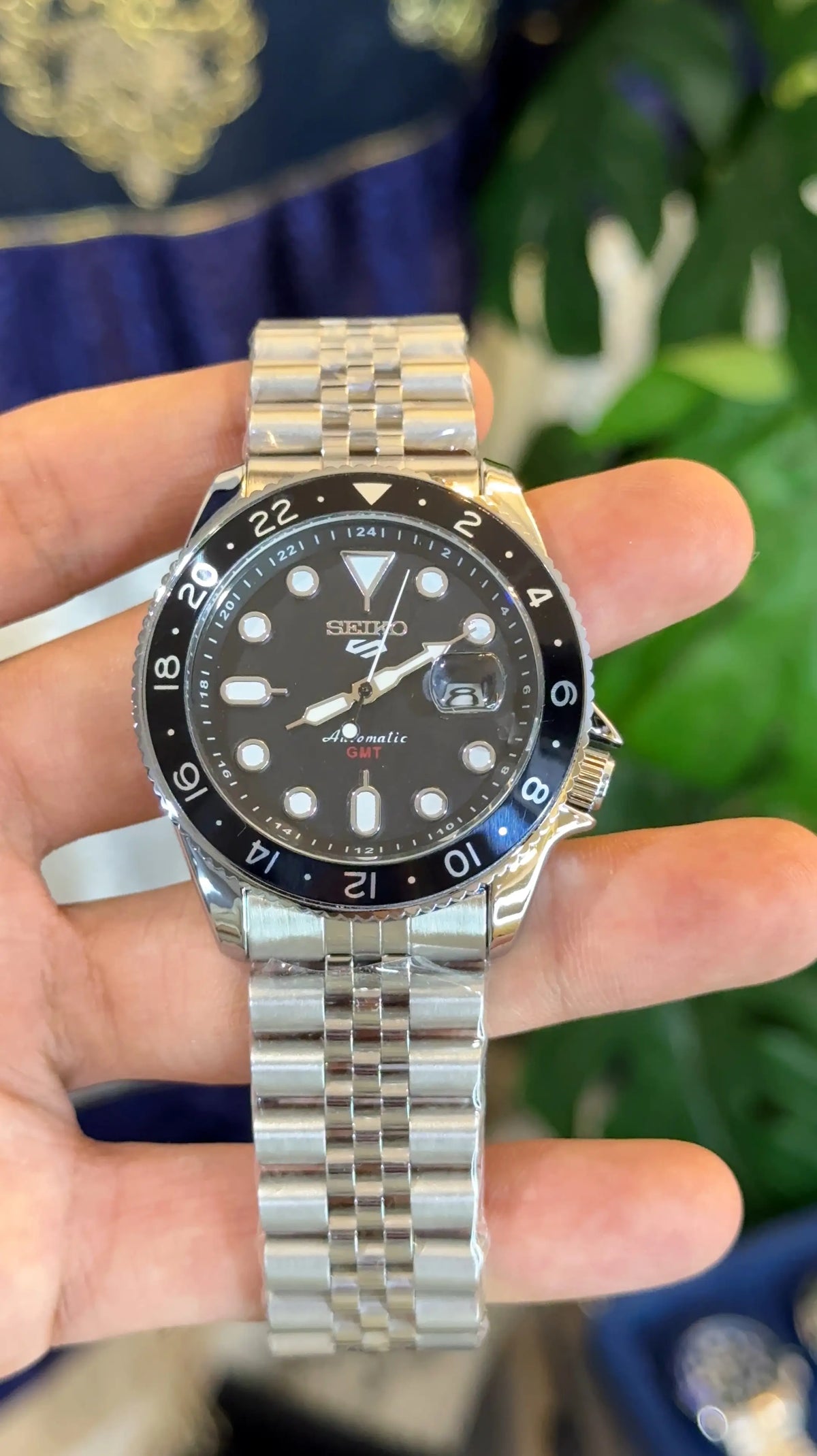 Seiko 5Sportz GMT Heavy Shift Movement