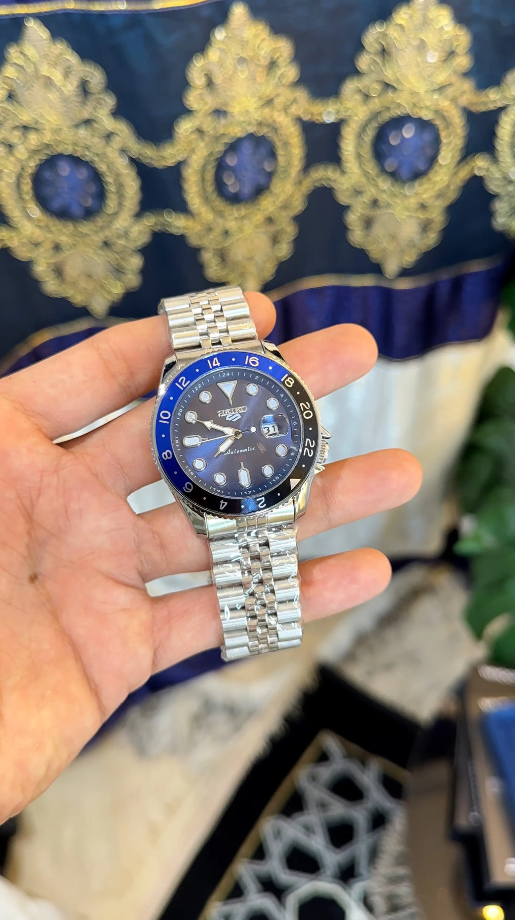 Seiko 5Sportz GMT Heavy Shift Movement
