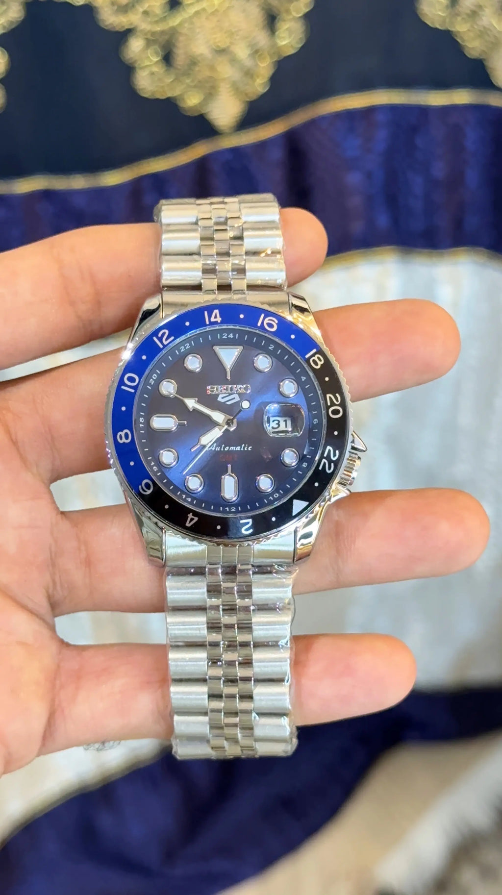 Seiko 5Sportz GMT Heavy Shift Movement