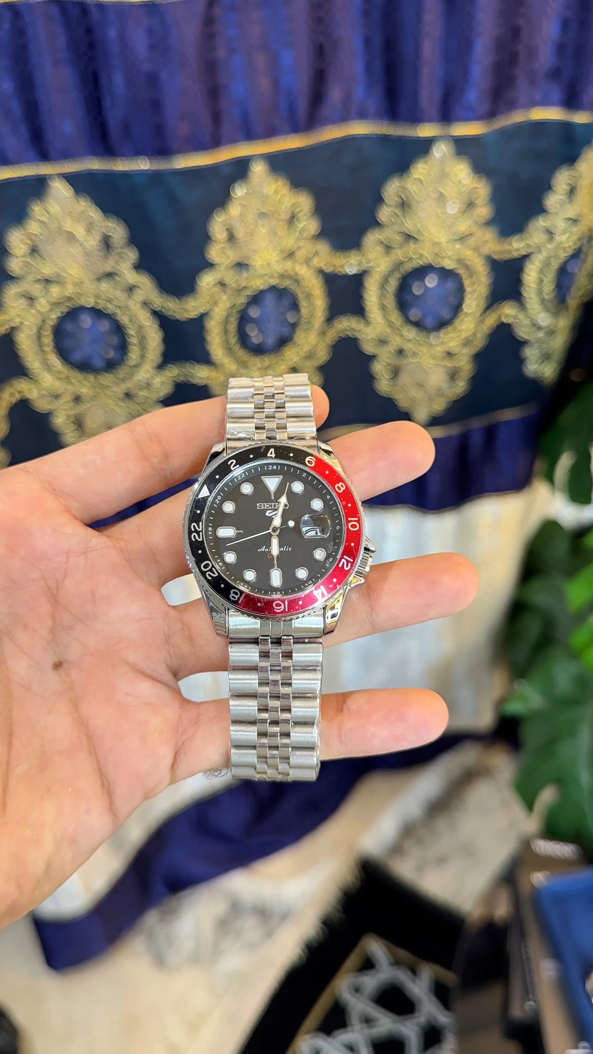 Seiko 5Sportz GMT Heavy Shift Movement