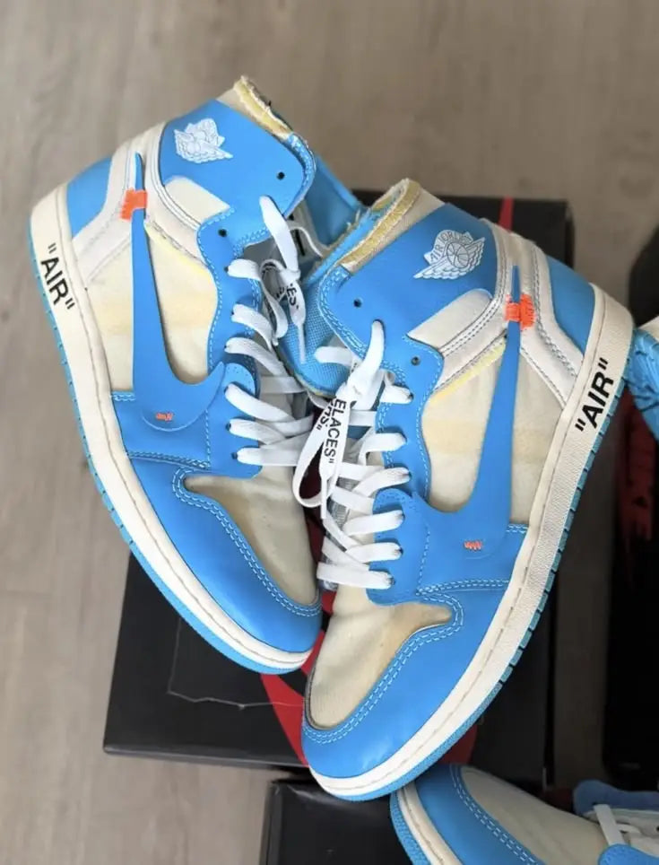 Nik e Jordan retro 1 X off white UNC Blue