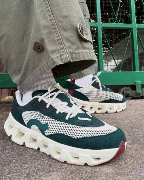 On Cloud Running K-Tech 2 Kith Spirulina Barley