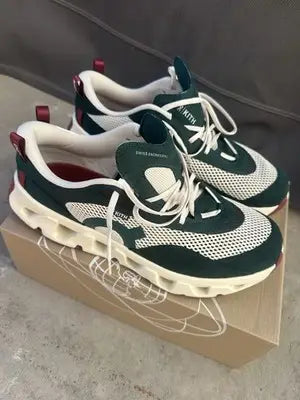 On Cloud Running K-Tech 2 Kith Spirulina Barley