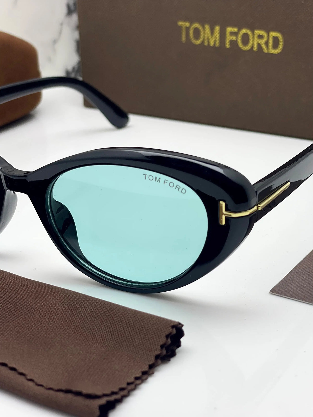 Tomford 330 black blue