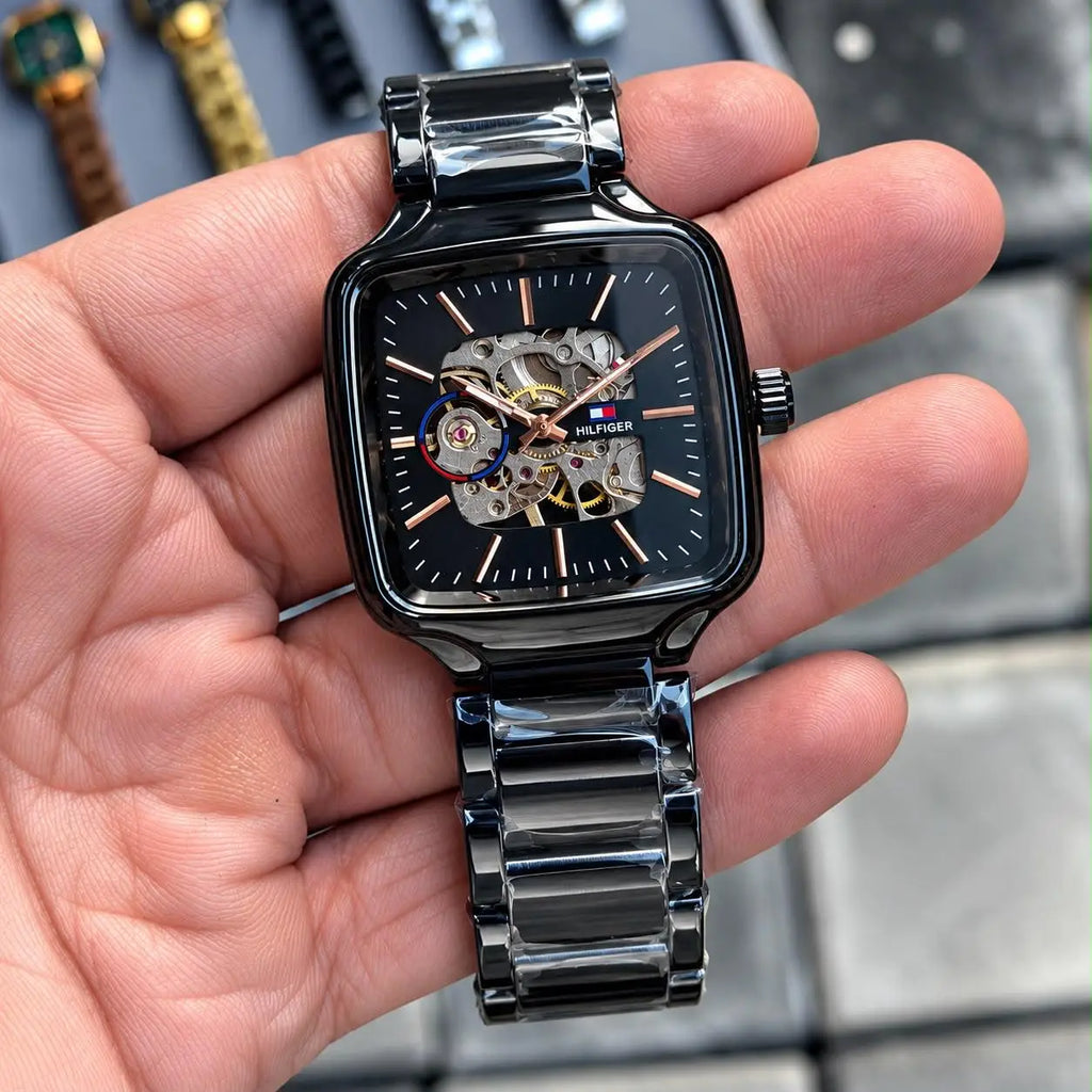 TOMMY_AUTO_BLACK