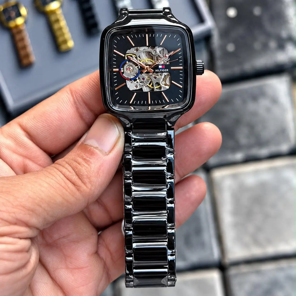 TOMMY_AUTO_BLACK