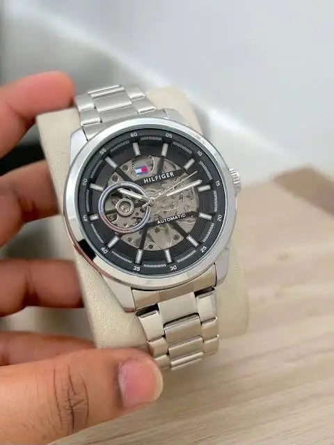 Tomm_y Hilfige_r Automatic 210