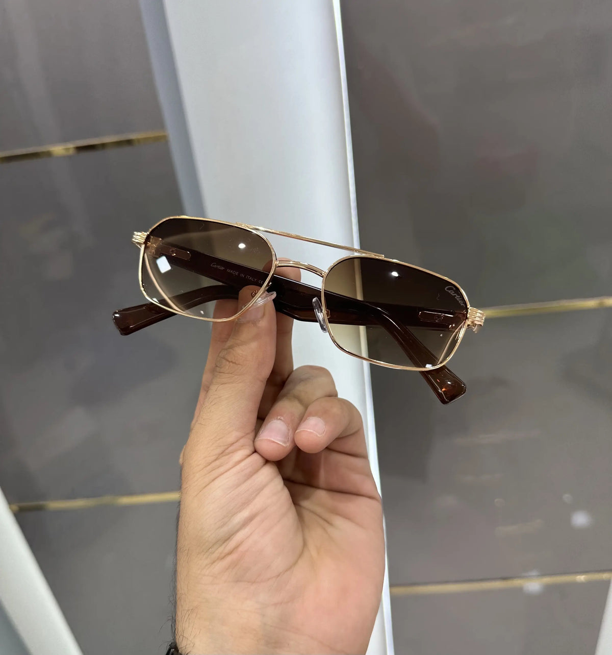 Cartie r Gold Brown Premium Metal Shades 705