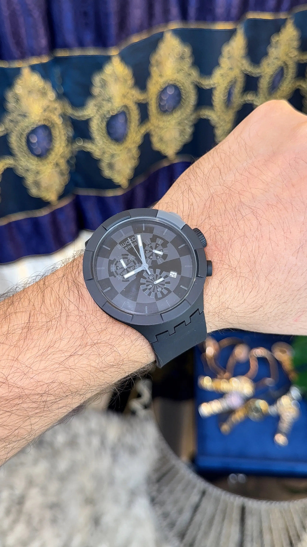 Swatch Neon Party To The Max Quartz Chronograph Unisex