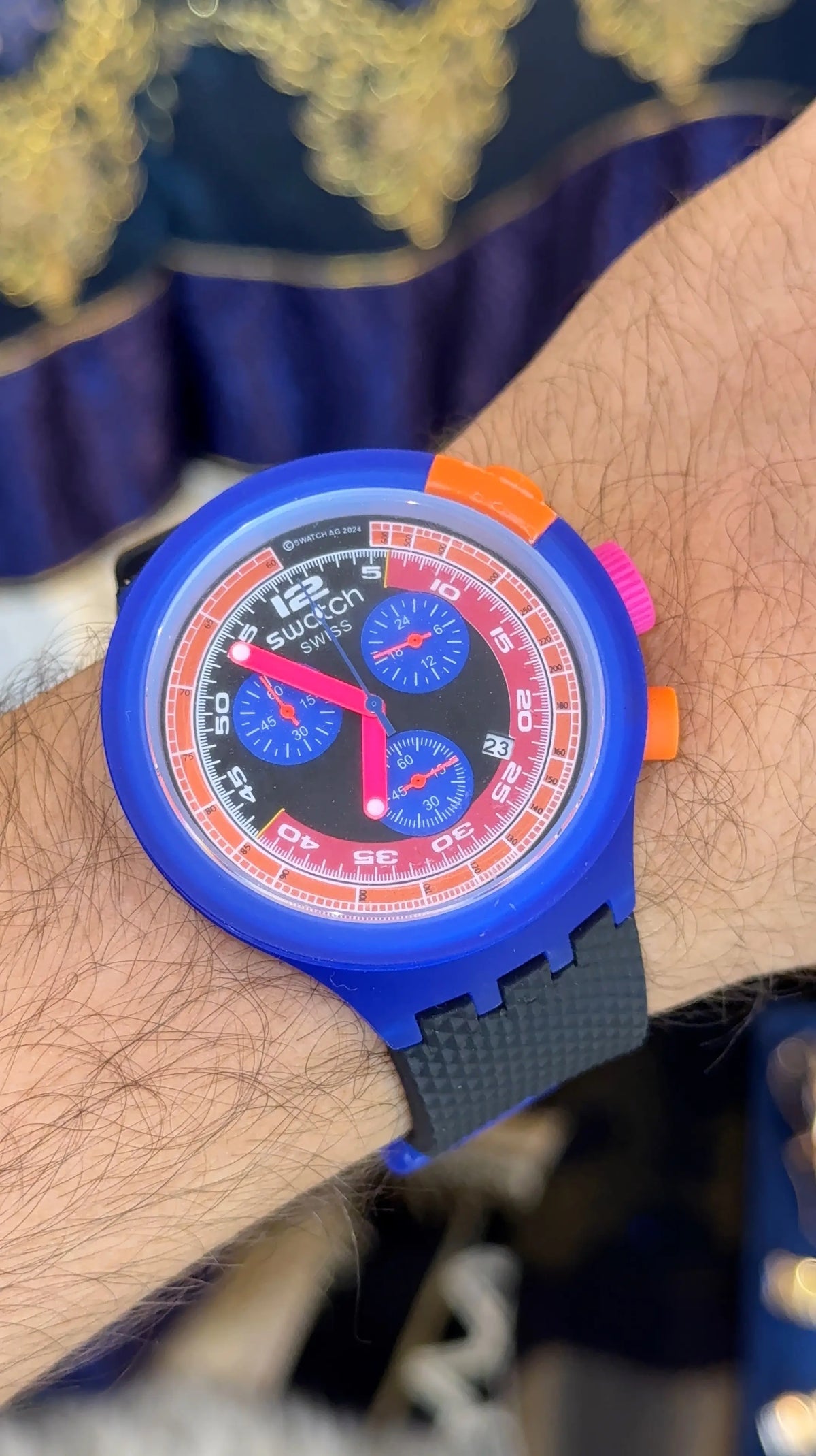 Swatch Neon Party To The Max Quartz Chronograph Unisex